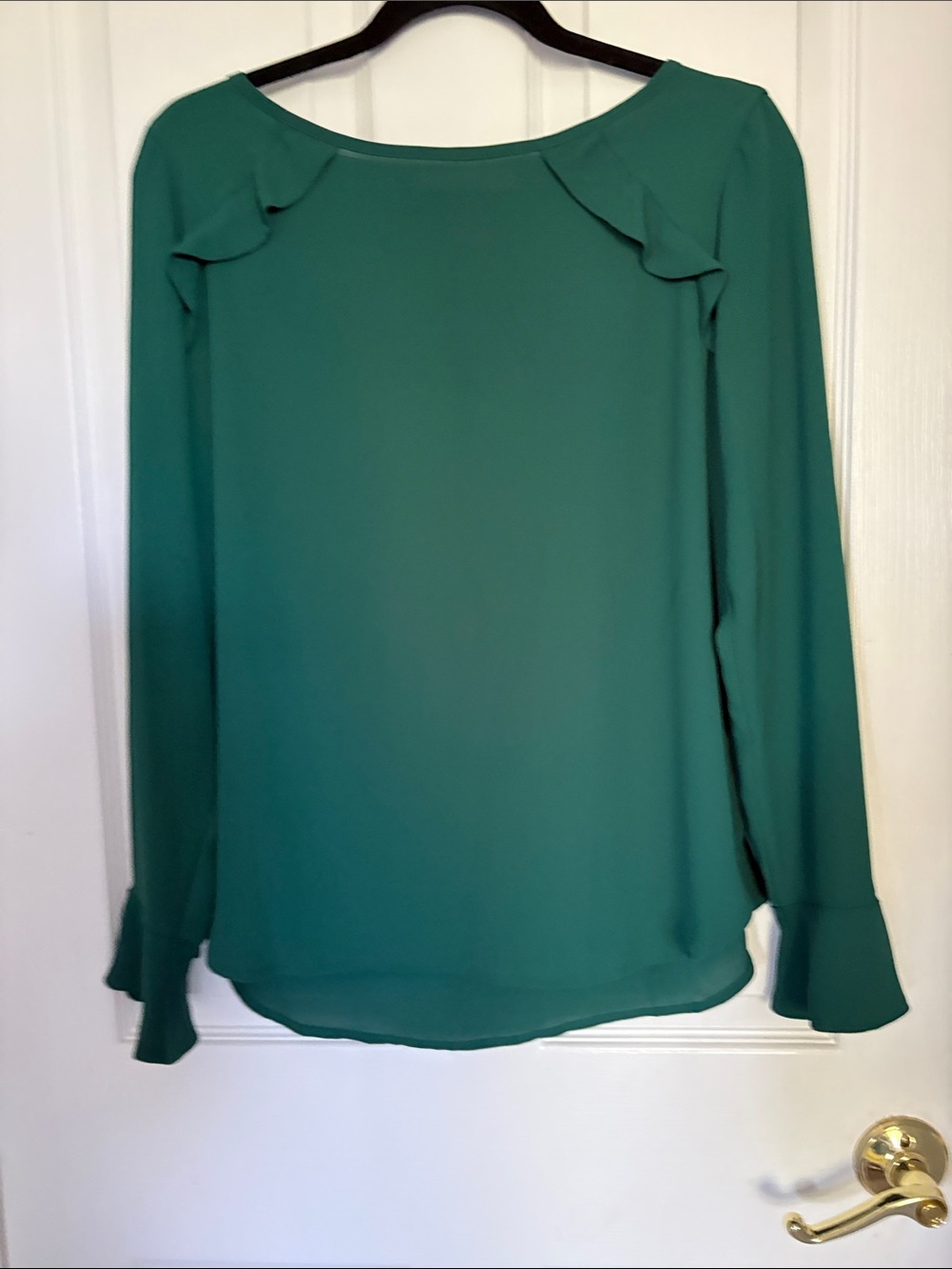 LOFT Ruffle Sleeve Blouse in Green Size Small Like New